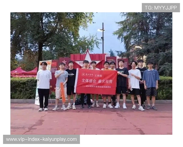 世界保龄球职业联赛在高校开展社会实践，世界保龄球冠军